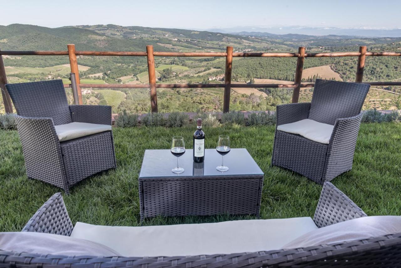 Castellinuzza Farm stay *